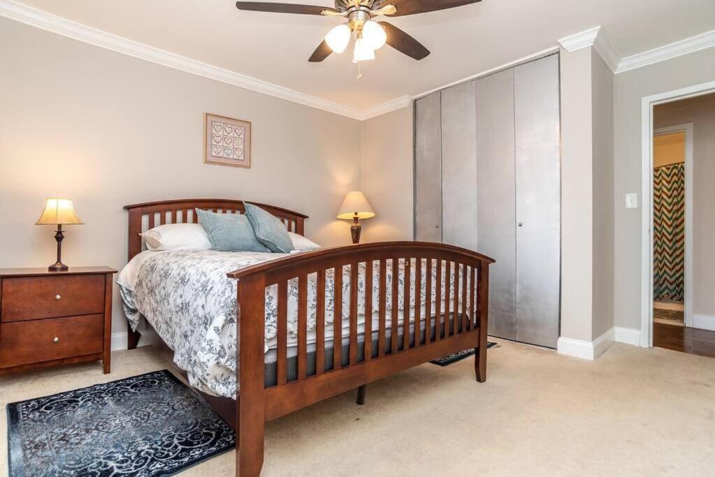 Downtown Onsite Parking King! 3br Lm 06 Units Ferienhaus