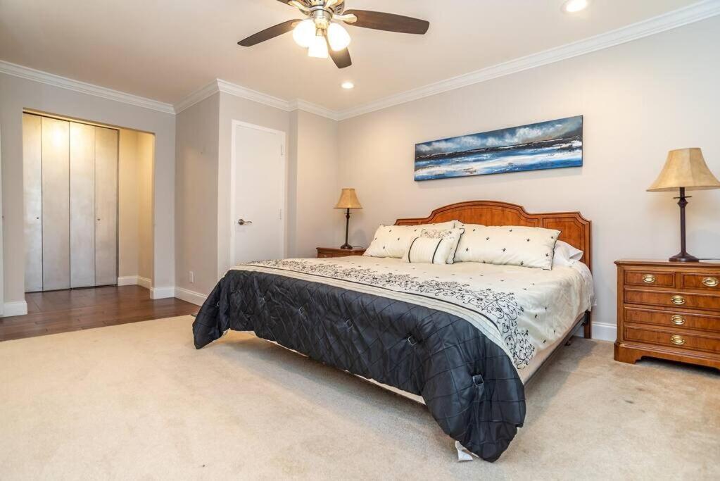 Downtown Onsite Parking King! 3br Lm 06 Units Ferienhaus