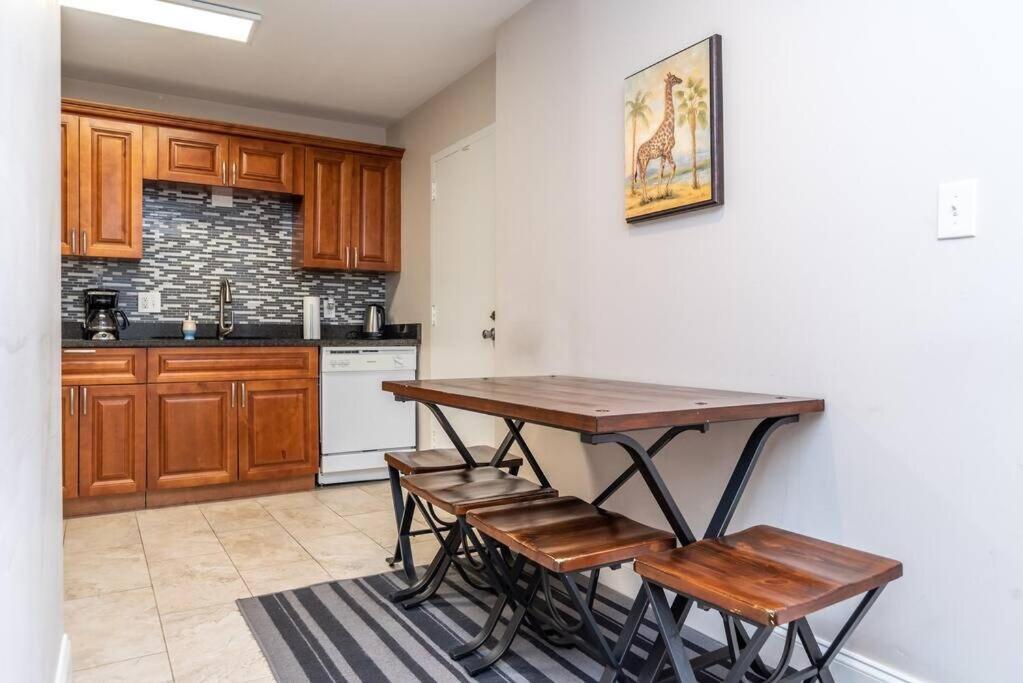 Ferienhaus Downtown Onsite Parking King! 3br Lm 06 Units *