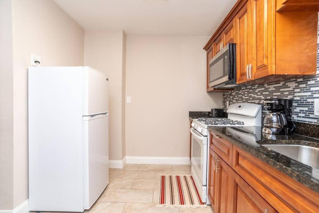 Downtown Onsite Parking King! 3br Lm 06 Units Ferienhaus *